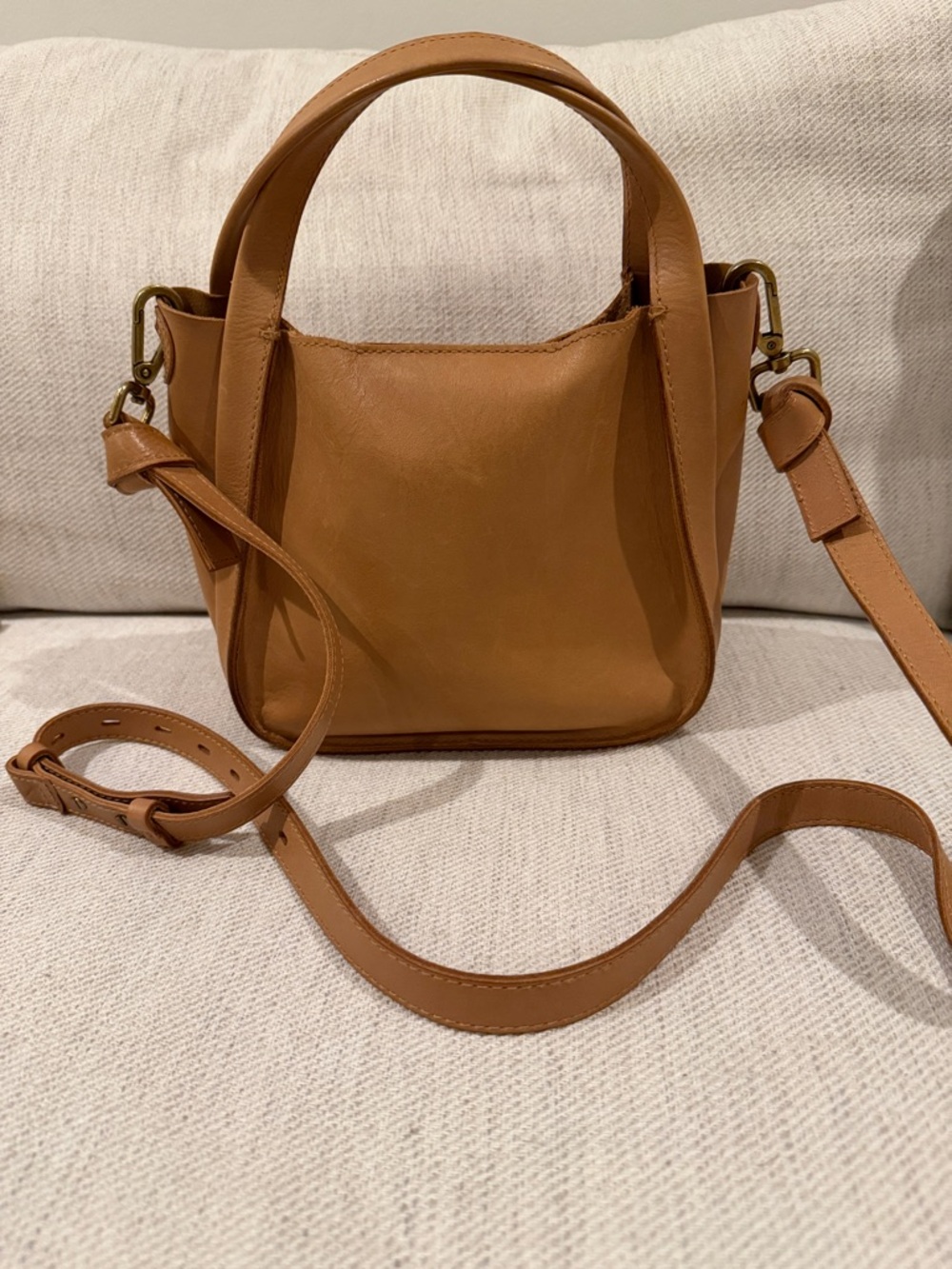 Madewell Leather Crossbody in Tan